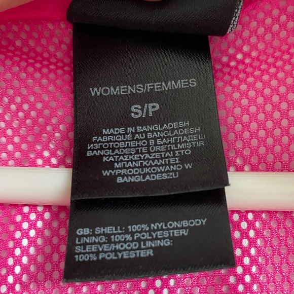 The North Face Grey and Pink Lightweight Jacket - Picture 3 of 6